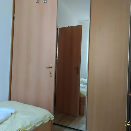 Fewo Reutlingen Metzstraße Zimmer foto